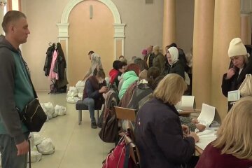 Бесплатные продукты для ВПЛ и пенсионеров в Запорожье