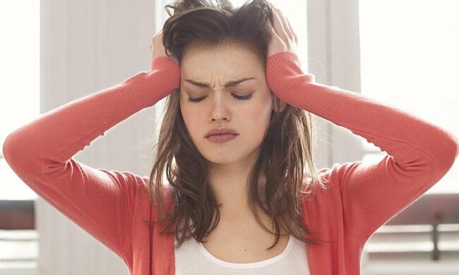 недомогание головная боль