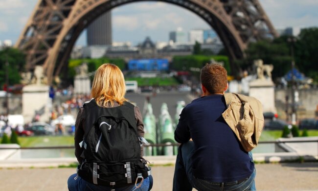 Париж-туристы