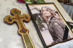 "Спочивай з миром, Каринка": українці попрощалися з 22-річною захисницею, полеглою на Донбасі