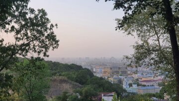 Киев, вид на город, смог