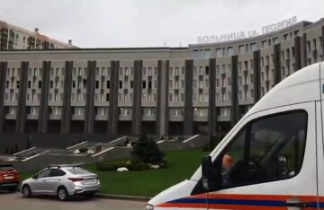Люди згоріли живцем у відомій лікарні Санкт-Петербурга: "Шансів на порятунок не було", перші фото