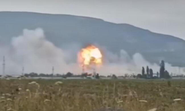 Крым, взрывы, детонация, война, скриншот: YouTube