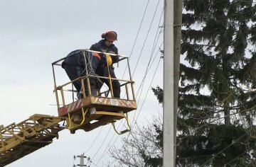 Графики отключения света в Полтавской области на 7 апреля