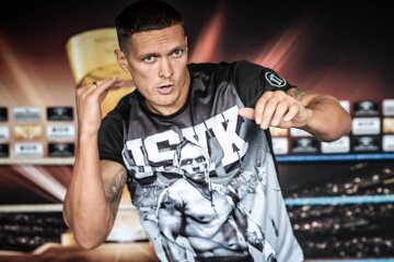 Александр Усик