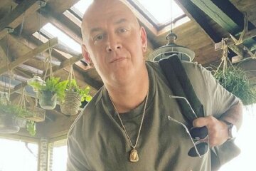 Потап похвалився розкішним подарунком з діамантами на 40-річчя: "Хворим діткам по крихтах збирають, а хтось..."