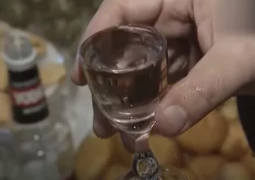 алкоголь, рюмка, водка, алкоголизм