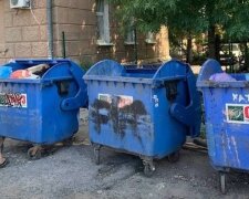"Чтобы панство не увидело": одесситы показали, куда прячут мусор перед приездом "шишек"