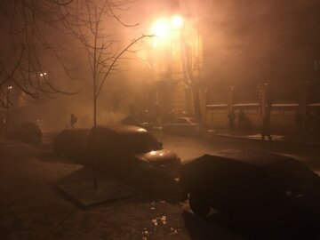 Банковая в дыму и огне: что происходит под окнами Порошенко