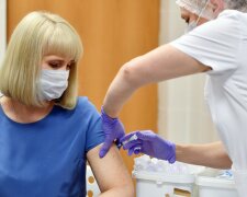 США і Німеччина створили вакцину від вірусу, ефективність 90%: коли вона надійде в лікарні