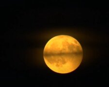 Лунное затмение: астролог подсказала простые ритуалы, которые изменят жизнь