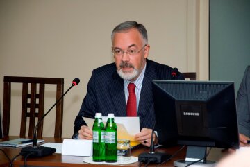 Екс-міністр освіти Табачник потрапив під санкції