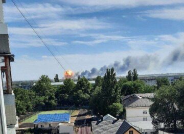 "Результати вибухів не можуть не тішити": що відомо про підірваний аеродром у Криму