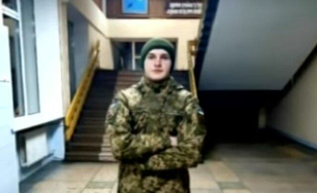 С пулей в шее: под Харьковом простились с 20-летним военным, видео