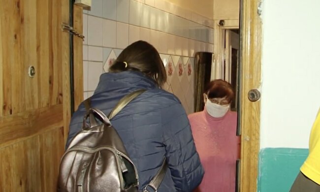 Безкоштовні продукти для ВПО та пенсіонерів у Дніпрі