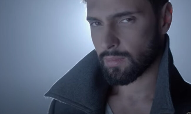 Красавчик Козловский в одних шортах похвастался мускулами на морозе: "Смельчак!"