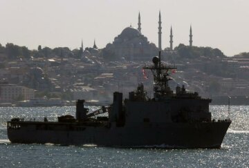 У Чорне море увійшов десантний корабель США (фото)