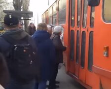 В Одессе ищут людей, которые потеряли документы в общественном транспорте: обнародован список