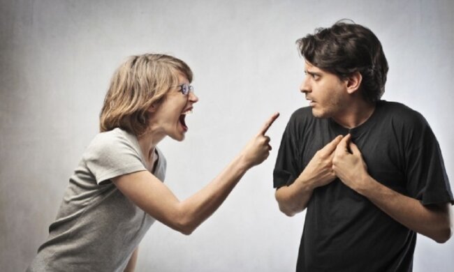 esli_supruga_vygnalat_000117