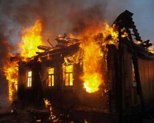 Брат с сестрой попали в огненную ловушку на Одесчине, фото: "Никто не выжил"