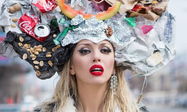 Оля Полякова