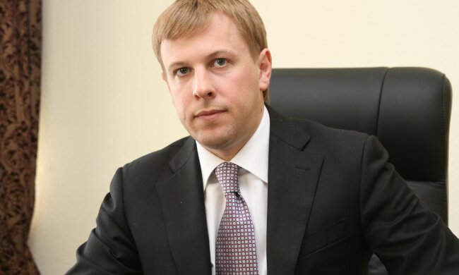 Газові мільйони, офшори та cтарі схеми: як працює бізнес-імперія Віталія Хомутинніка