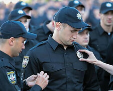 Полицейские разгневали украинцев: «только форма новая, веры им нет»