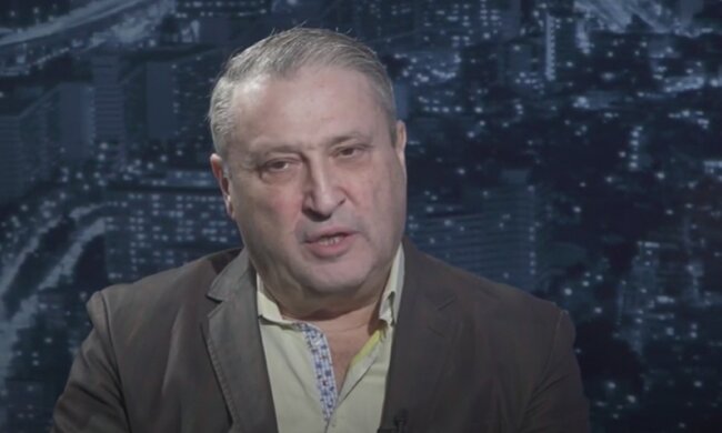 За спиною дипломатів завжди повинні стояти військові, - Табах
