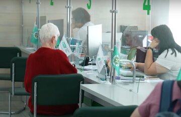 Грошова допомога для пенсіонерів у Харківській області