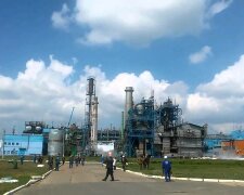 Захарченко вывезет в Россию химический концерн-гигант