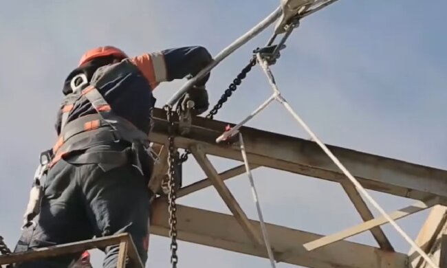 Графики отключения света в Сумах на 15 апреля