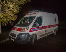 Медики рятувалися втечею: на Харківщині “швидка” потрапила під обстріл