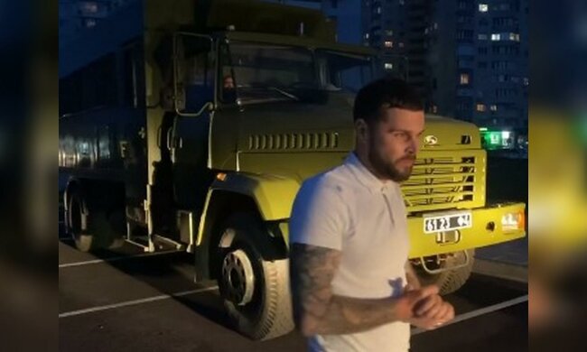 Новий курс валют, рекордні ціни і придушення бунту – головне за ніч