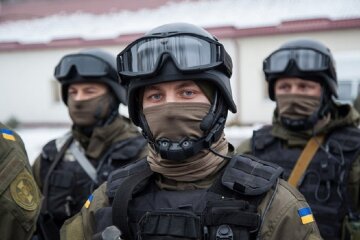 ”Грошей нема”:  АТОшники самотужки вшановують загиблих побратимів на Одещині
