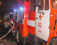 Мужчина едва не подорвал дом в Киеве, съехались спасатели: кадры ЧП