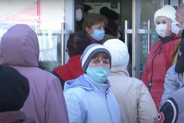 пенсия пенсионер карантин маски очередь выплаты