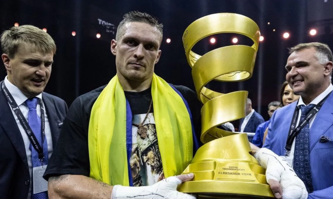 Александр Усик