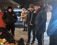 У Харкові збили кур'єра, чоловік безпорадно лежав на снігу: кадри з місця