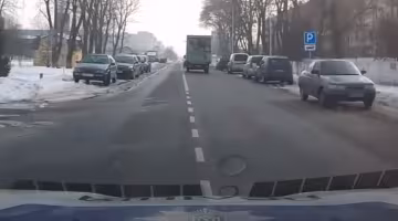 "Тримала дитину на руках": непередбачене сталося з українкою на пів шляху до пологового будинку, відео