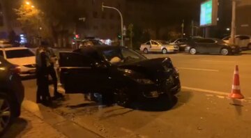 В Киеве ночные автогонки чуть не закончились трагедией: видео и подробности с места ДТП