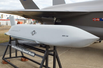 ракеты AGM-158 Joint Air-to-Surface Standoff Missile (JASSM)