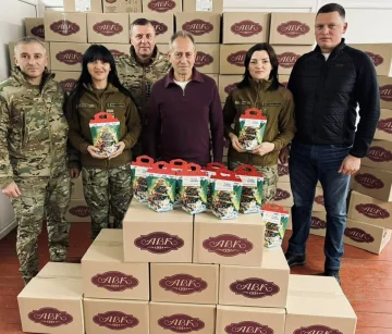 "Святой Николай - детям украинских Героев": Томенко передает 1300 подарков, компенсированных ЕСПЧ