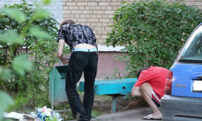 наркоман, закладка