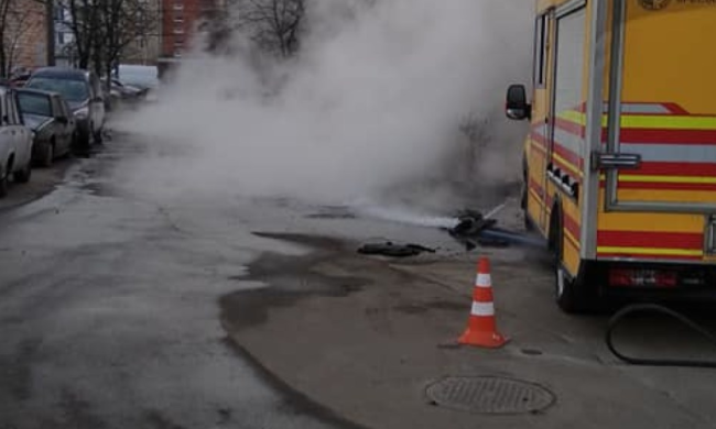 Техногенная катастрофа в Киеве: вслед за Ocean Plaza в кипятке "искупался" Виноградарь, фото