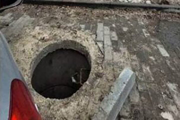 Мужчина провалился в люк в центре Днепра, выходя из такси: пролетел три метра