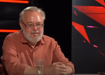 Андрей Ермолаев