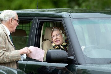 queen2-tatler-19jan16_getty_b_1080x720