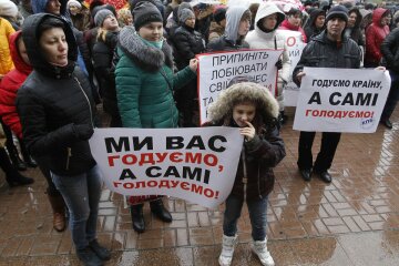 Десять основних фактів про протести в центрі Києва