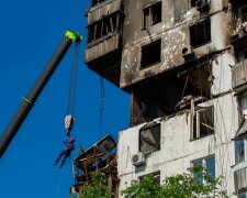 Киевлянина возмутило поведение полиции, врачей и пожарных после взрыва 16-этажки: "Вас никто не спасет"