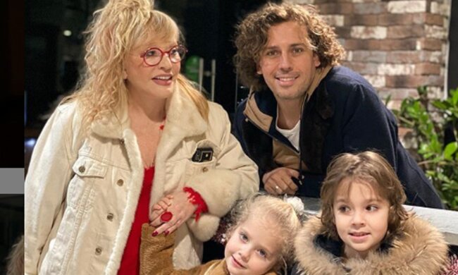 Дочь Пугачевой и Галкина покорила ангельской улыбкой: "Солнышко такое милое"